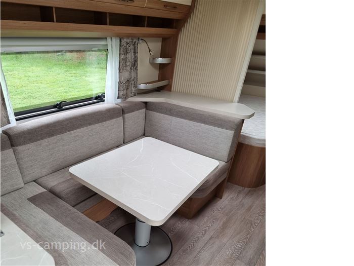Hobby De Luxe Edition 560 KMFe